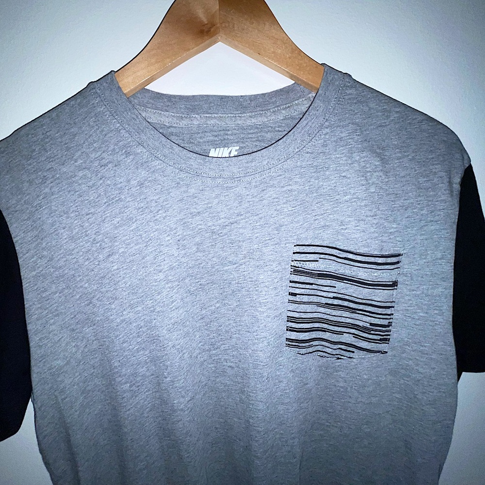 Nike Back Striped Men’s Slim Fit Tee ( Large )